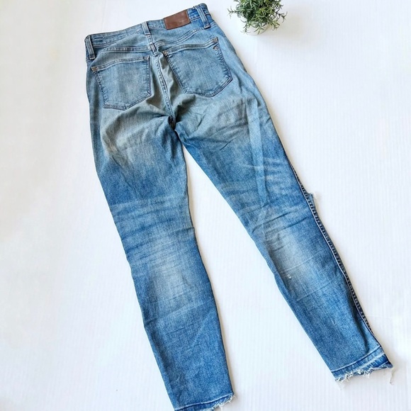 Madewell Curvy High-Rise Skinny Jeans: Drop Step-Hem Edition - Picture 9 of 10